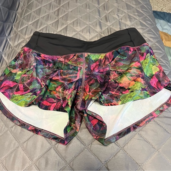 Lululemon Vivid Floral Lined Short - Picture 1 of 3